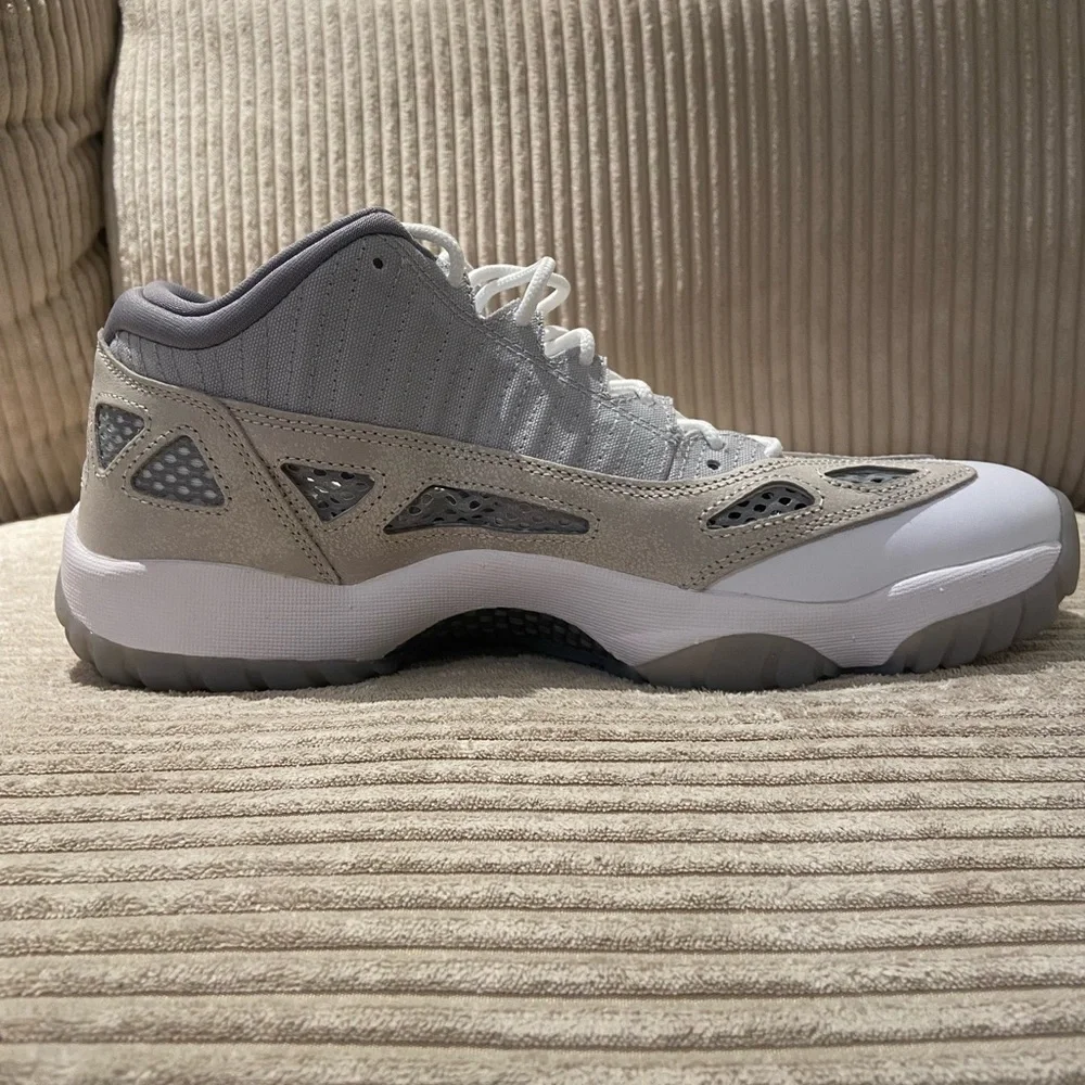 AIR JORDAN 11 LOW RETRO OREWOOD BROWN - Picture 2 of 6